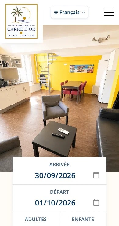 Site WordPress multilingue d'une location d'appartements à Nice affiché sur mobile
