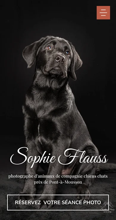 Site WordPress d'une photographe animalière affiché sur mobile